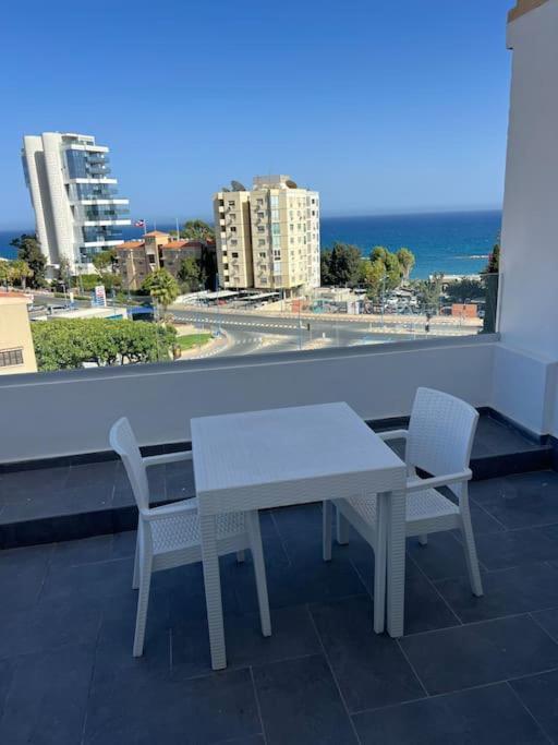 Seaview, 1 Bedroom Apt With A Pool Limassol Exterior foto